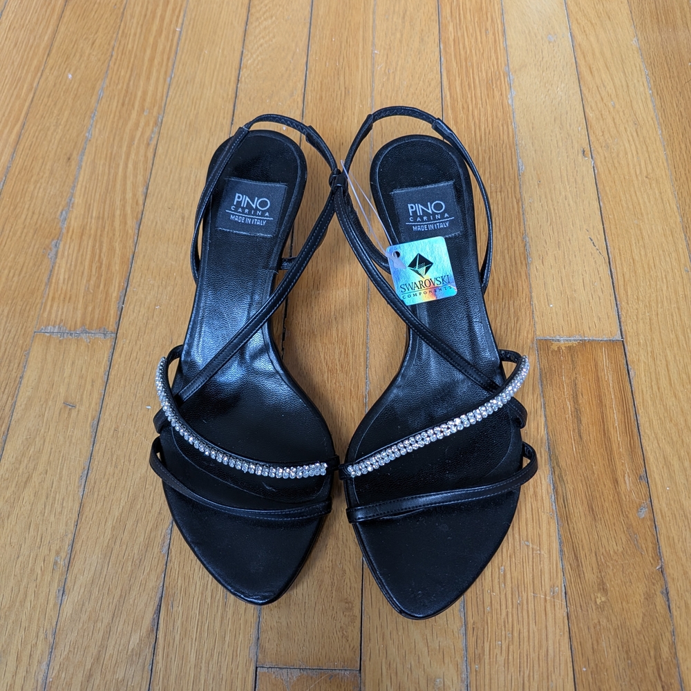 Sophisticated Black Heels with Minimalist Design